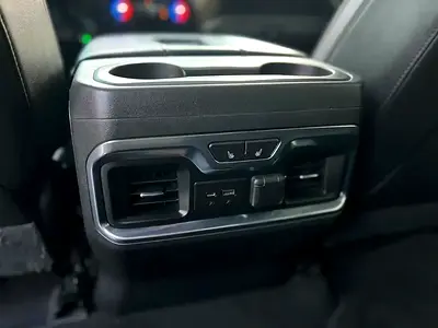 2020 Chevrolet SILVERADO 1500 照片 13