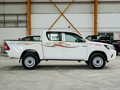 2026 Toyota HILUX 照片 19