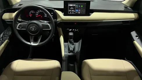 2024 Toyota YARIS photo 7