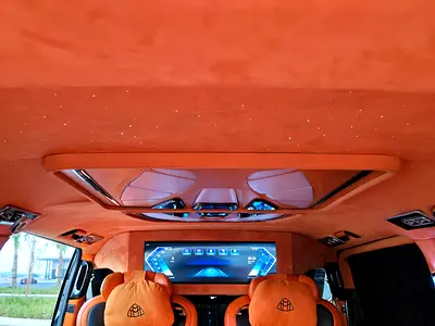صورة 12 لـ 2018 Mercedes-BENZ VIANO