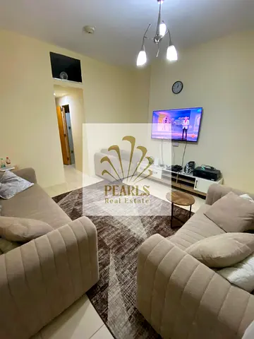 شقة غرفة وصالة مفروشة للإيجار السنوي في عجمان أبراج الأورينت غرفه ماستر وغرفة أطفال بلكونة مطبخ ممتاز 2 حمام باركينج جيم مسبح مجاني 40000 درهم 4 دفعات