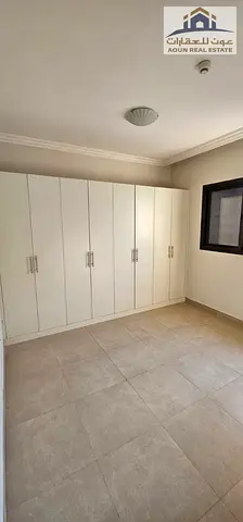 🔥 Prime opportunity in Al Khan, right on the main road – 2 bedrooms plus a living room, including a master bedroom; spacious kitchen with a dishwashe