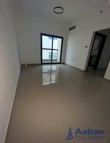 brand new building 1bhk very spacious in just 32k.