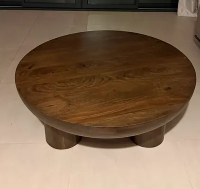 Center table or coffee table