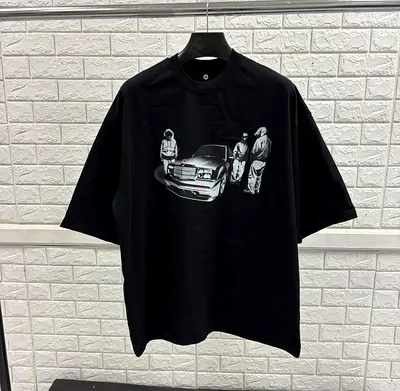 Retro Car & Hip-Hop Graphic Oversized Tee | تيشرت جرافيك سيارة وشباب أوفرسايز جديد