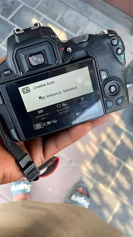 canon 200d 18-55mm lens 16gb sd card bag everything ok no issue