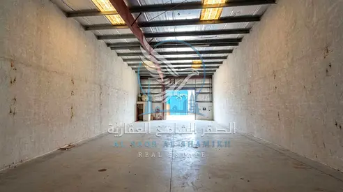 مستودع للإيجار في الصناعية 18 | 2500 قدم مربع | مناسب للتخزين والشركات
