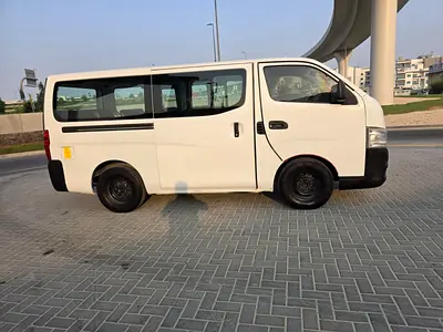 2015 Nissan URVAN 照片 4