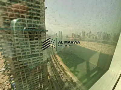 Spacious 2BHK with beautiful sea view ,store room ,built-in wardrobe and ready to move