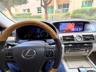 صورة 10 لـ 2014 Lexus LS-SERIES
