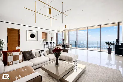 A REFINED MINIMALIST SANCTUARY WITH SERENE VIEWS