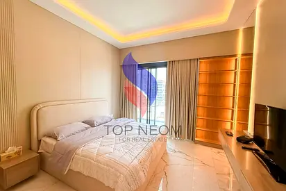 LUXURY UNIT || VACANT || FULLY FURNISHED