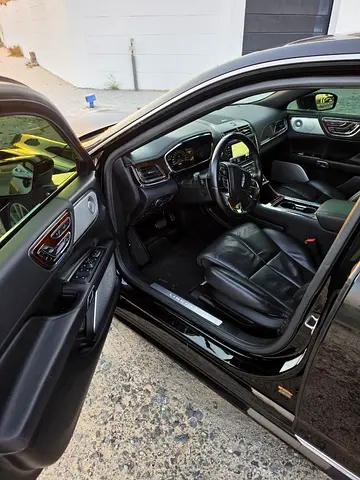 2017 Lincoln CONTINENTAL — фото 11