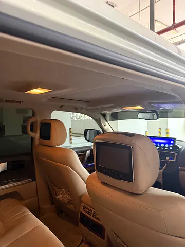 2015 Toyota LAND CRUISER photo 17