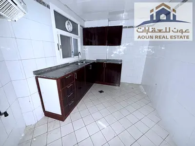 الشارقة – المجاز 2 – شارع جمال عبد الناصر – بالقرب من بحيرة خالد – منطقة حيوية وقريبة من جميع الخدمات والمواصلات.
