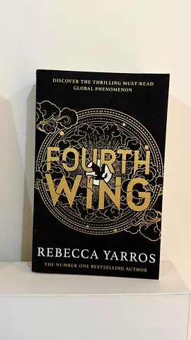 Fourth Wing by Rebecca Yarros (paperback)