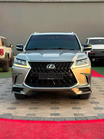 Lexus LX 570 2018 | GCC Specs