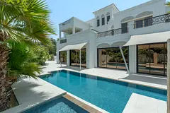 Opulent Corner Villa in Al Barari