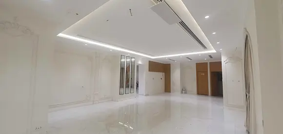 Specious and luxury Showroom In Mohammad Bin Zaid city