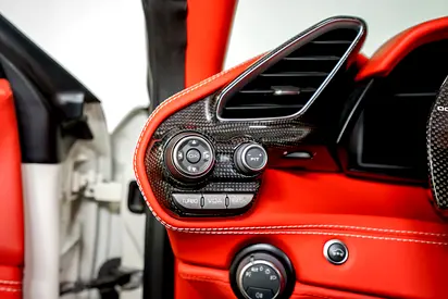 2017 Ferrari 488 GTB — миниатюра 17