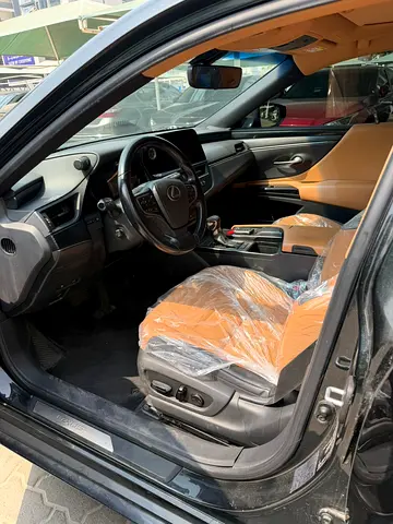 2021 Lexus ES-SERIES 照片 3