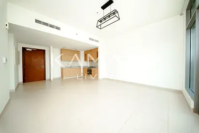 AVAILABLE NOW | UNFURNISHED | BOULEVARD VIEW