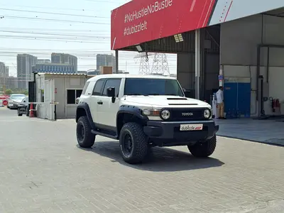 AED 3344/month | 2016 Toyota FJ Cruiser  | GCC Specs | Ref#491750