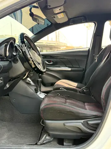 2016 Toyota YARIS — фото 8