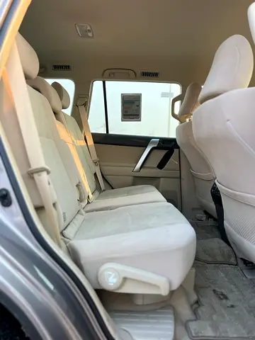 2022 Toyota PRADO photo 15