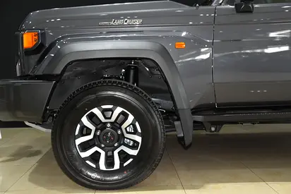 صورة 6 لـ 2026 Toyota LAND CRUISER 70 SERIES