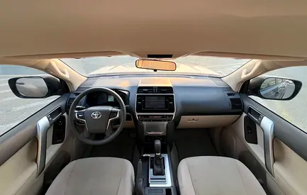 2022 Toyota PRADO photo 11