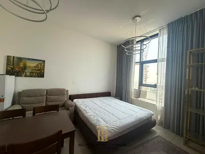 ICONIQ Studio - Modern & Fully Equipped - Huge Balcony - Prime Living Experience