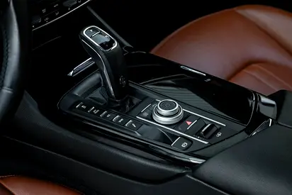 2020 Maserati LEVANTE photo 10
