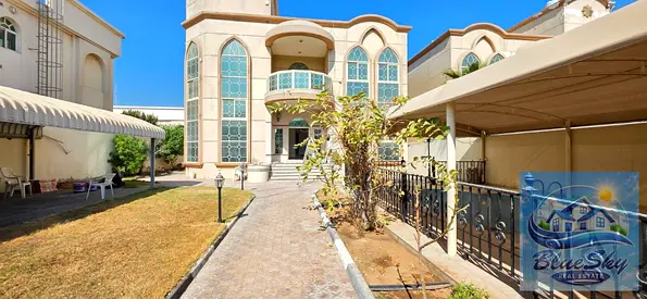 Huge Luxury 4BR hall villa with private parking and swimming pool big garden area rent 140k only