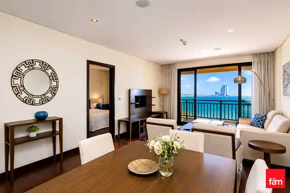 Burj Khalifa / Burj al Arab views|Anantara resort