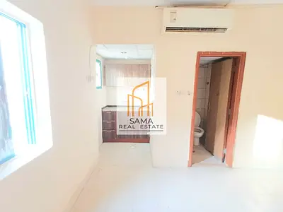 Close kitchen studio available for family Good location central gas family home Muwaileh