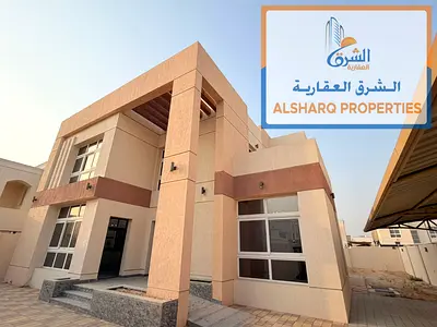 Villa - 4 rooms - First occupancy - Spacious yard with covered parking - Large majlis with private entrance -