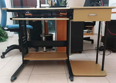 Compact Computer Desk with Drawer & Keyboard Tray – AED 40 Final – Good Condition