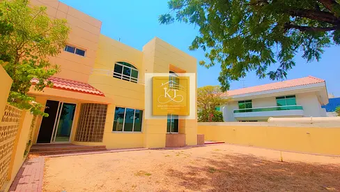 Amaizing 4 BR +Servant Room!! Large Garden !1Detached Villa !!Prime Location!!
