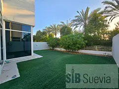 Direct to Pool | Semi Detached | Spacious Lay-out