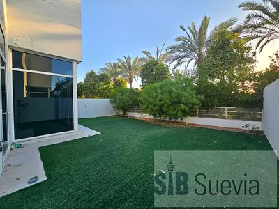 Direct to Pool | Semi Detached | Spacious Lay-out
