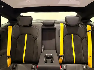 صورة 8 لـ 2025 Xiaomi SU7