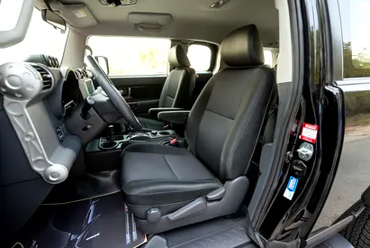 صورة 10 لـ 2023 Toyota FJ CRUISER