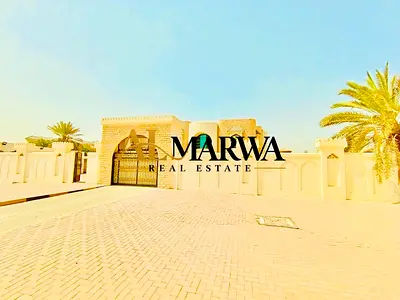 Spacious & Bright 9-BedRoom Very Big SiZe Villa