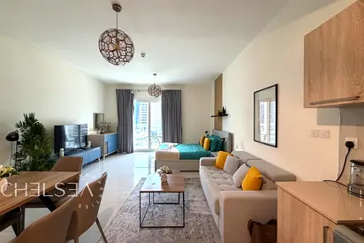 FULLY FURNISHED | VACANT | READY TO MOVE IN