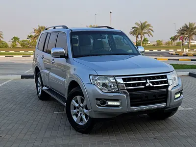Pajero 2019 GCC Full Option Top With Sunroof and Navigation GLS TOP Line Premium Car With Low KM
