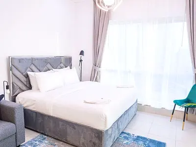 1 Bed Marina| unfurnished | Price negotiable
