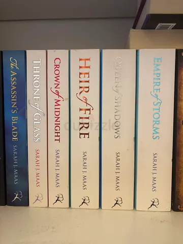 Sarah J. Maas paperback collection (Throne of Glass series, 6 books)