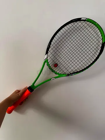 Pro kennex Used green tennis racket with new grip - perfect condition