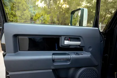 صورة 17 لـ 2023 Toyota FJ CRUISER